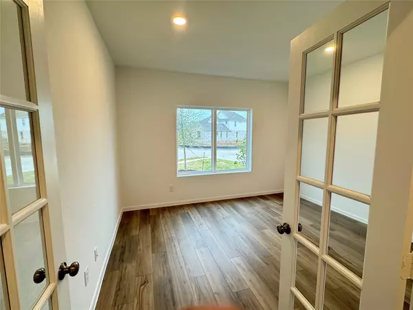 Texas City, TX 77568,13302 Harbor Point DR