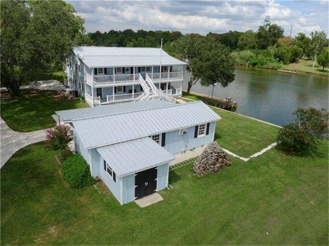 462 Exotic Isle DR, Matagorda, TX 77457