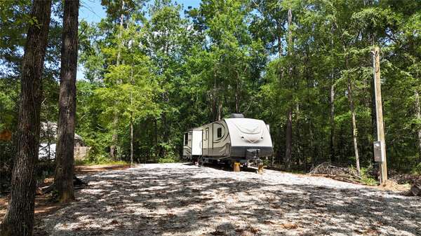 359 Knottypine, Livingston, TX 77351