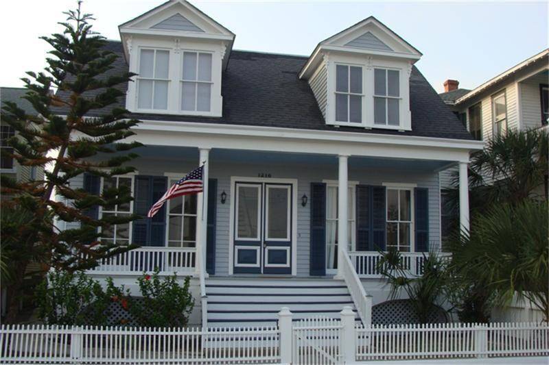 1216 Post Office ST #2, Galveston, TX 77550