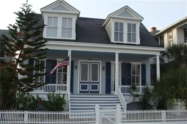1216 Post Office ST #2, Galveston, TX 77550
