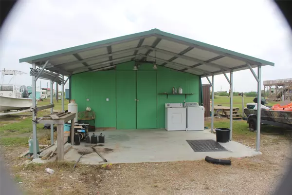 Palacios, TX 77465,134 Kingfish LN