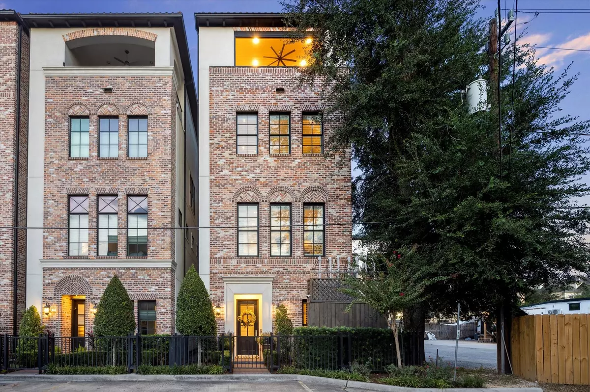 Houston, TX 77019,23 Robita ST