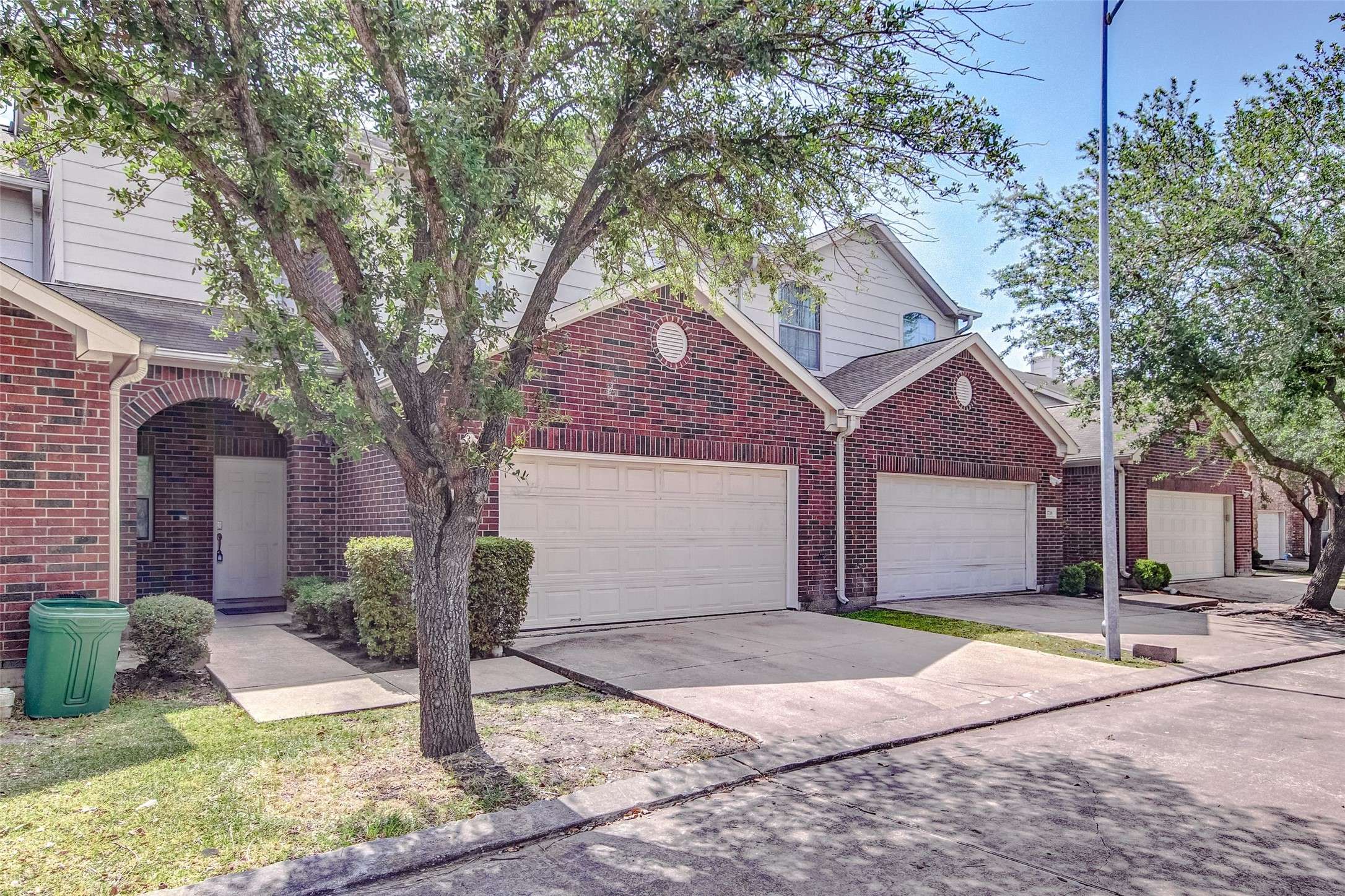 3742 E Ashford Villa LN, Houston, TX 77082