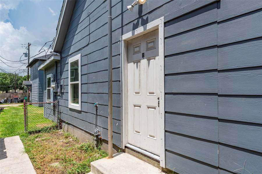 2801 Virginia ST #B, Baytown, TX 77520