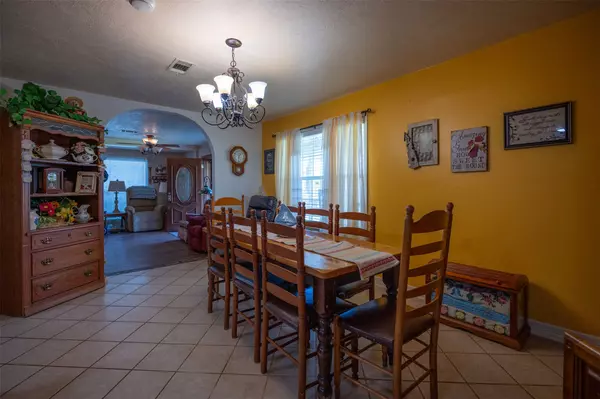 Woodville, TX 75979,142 County Road 1095