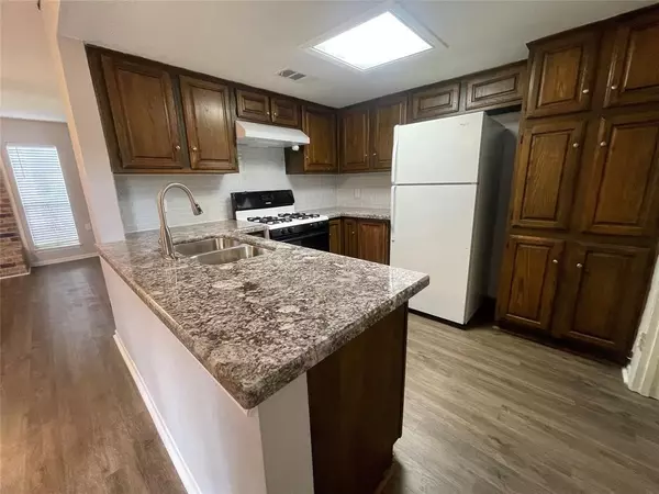 Texas City, TX 77590,1208 N Logan ST