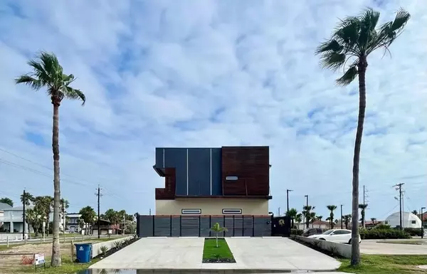 106 W Acapulco ST, South Padre Island, TX 78597