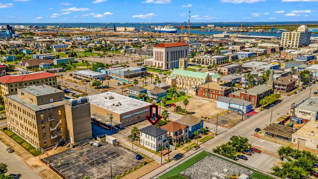 811 24th ST, Galveston, TX 77550
