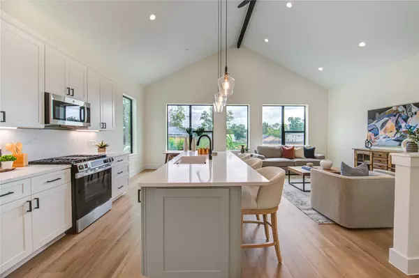 Houston, TX 77091,6121 Pacific Forest