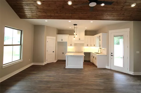 Shepherd, TX 77371,70 Bluegill Dr