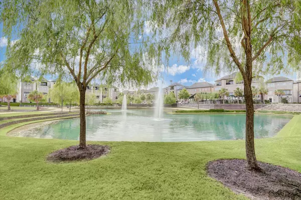 Houston, TX 77007,6134 Cottage Grove Lake DR