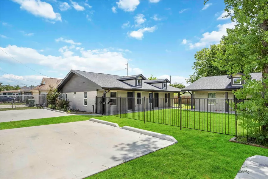 8215 Lawler ST #4, Houston, TX 77051