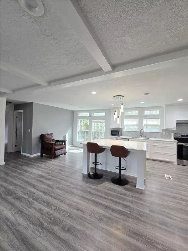 Trinity, TX 75862,304 N Walnut DR