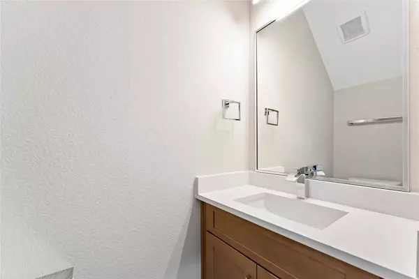 Houston, TX 77051,9227 Ashville DR #B