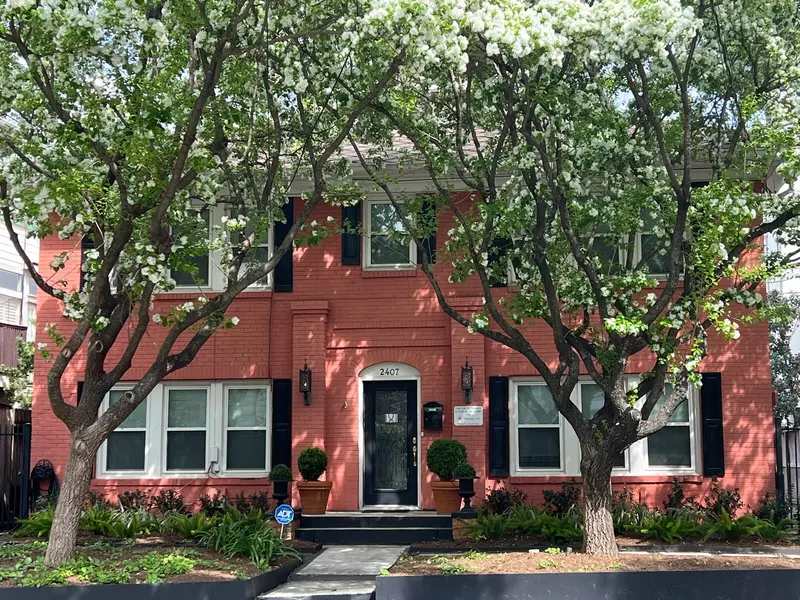 2407 Waugh DR, Houston, TX 77006