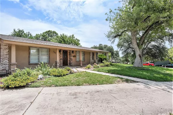 San Antonio, TX 78209,7527 Quail Run DR
