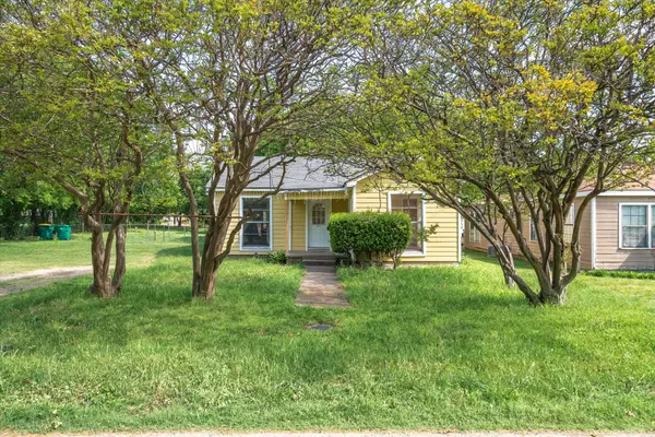 313 Hickerson ST, Cedar Hill, TX 75104