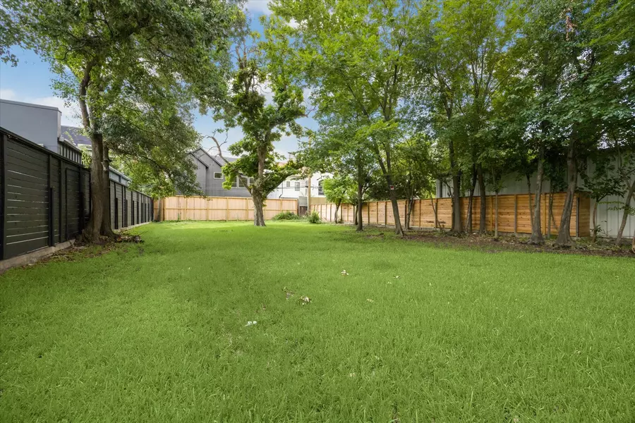 2238 Richmond AVE, Houston, TX 77098