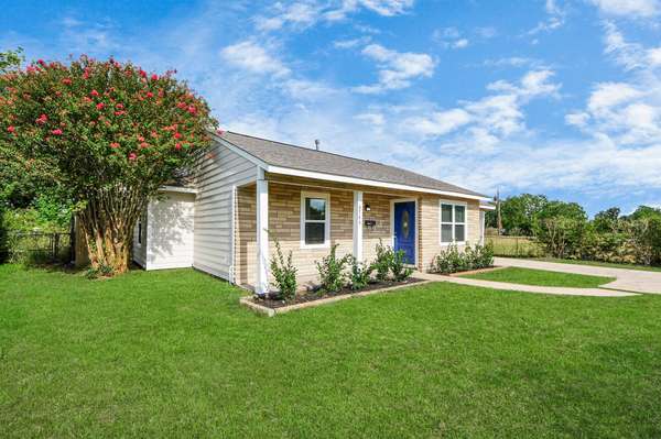 8746 Delilah ST, Houston, TX 77033