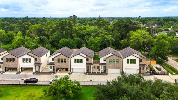 5839 Outer Banks ST, Houston, TX 77091