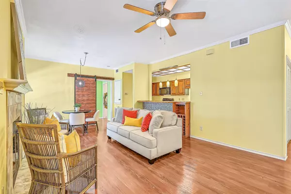 Galveston, TX 77550,921 Marine DR #223