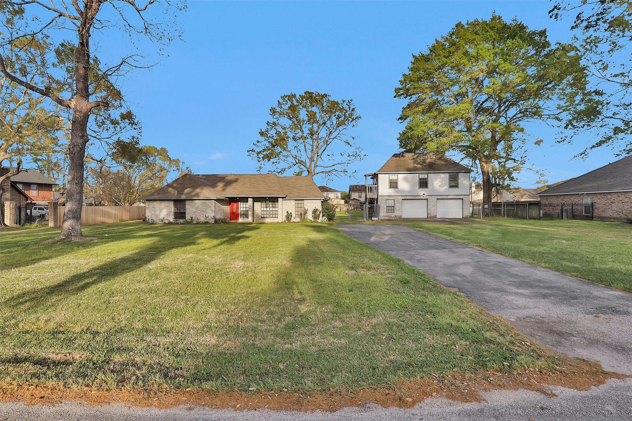 21502 Whispering Pines, Humble, TX 77338