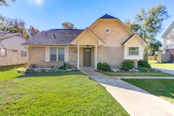 9826 Cherokee St ST,  Baytown,  TX 77521