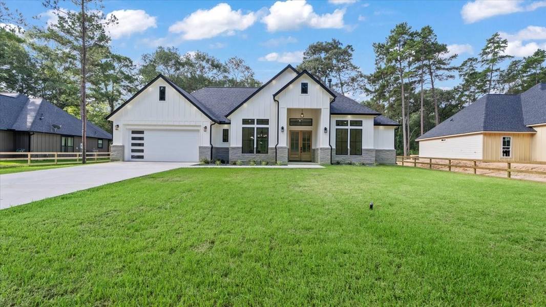 10542 Greenbriar DR, Plantersville, TX 77363