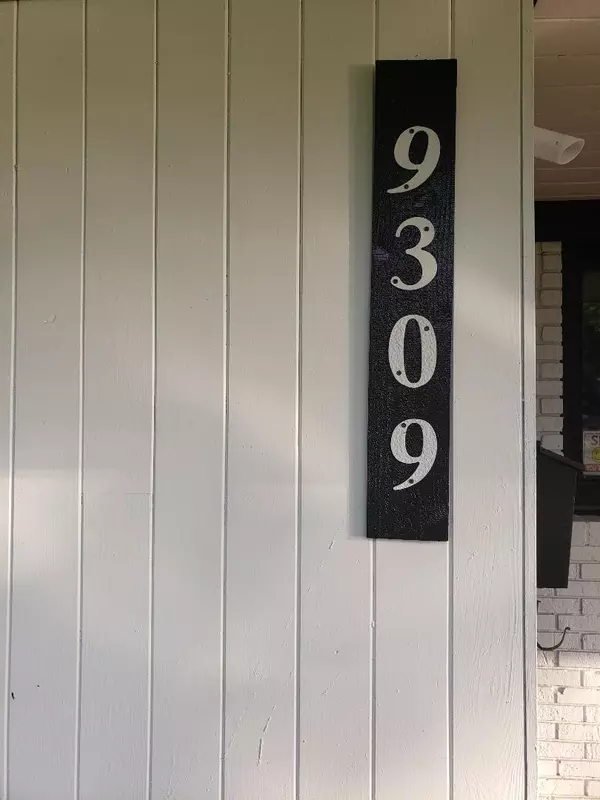 Houston, TX 77080,9309 Saddle LN