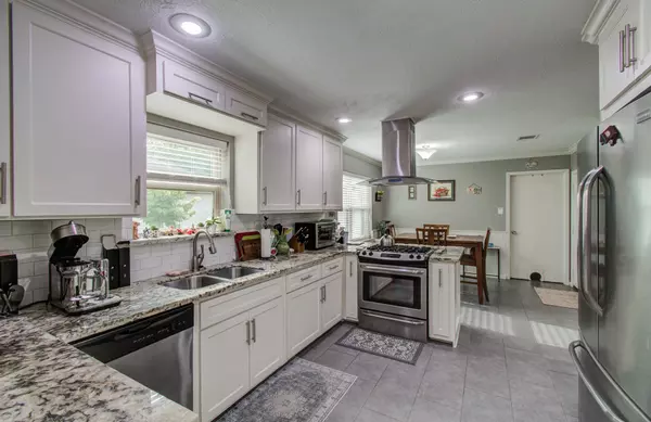 Houston, TX 77080,9818 Emnora LN