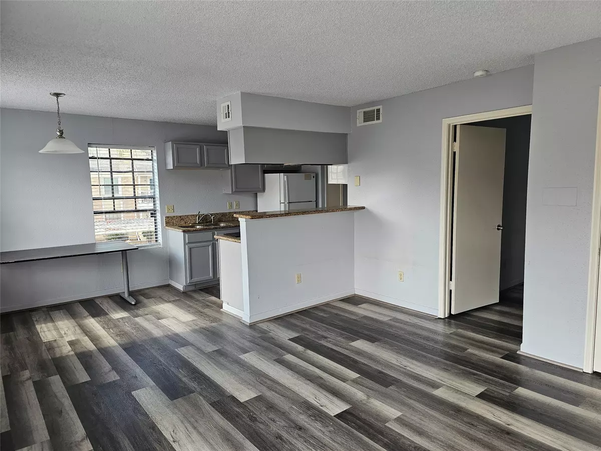 Houston, TX 77054,2750 Holly Hall ST #702