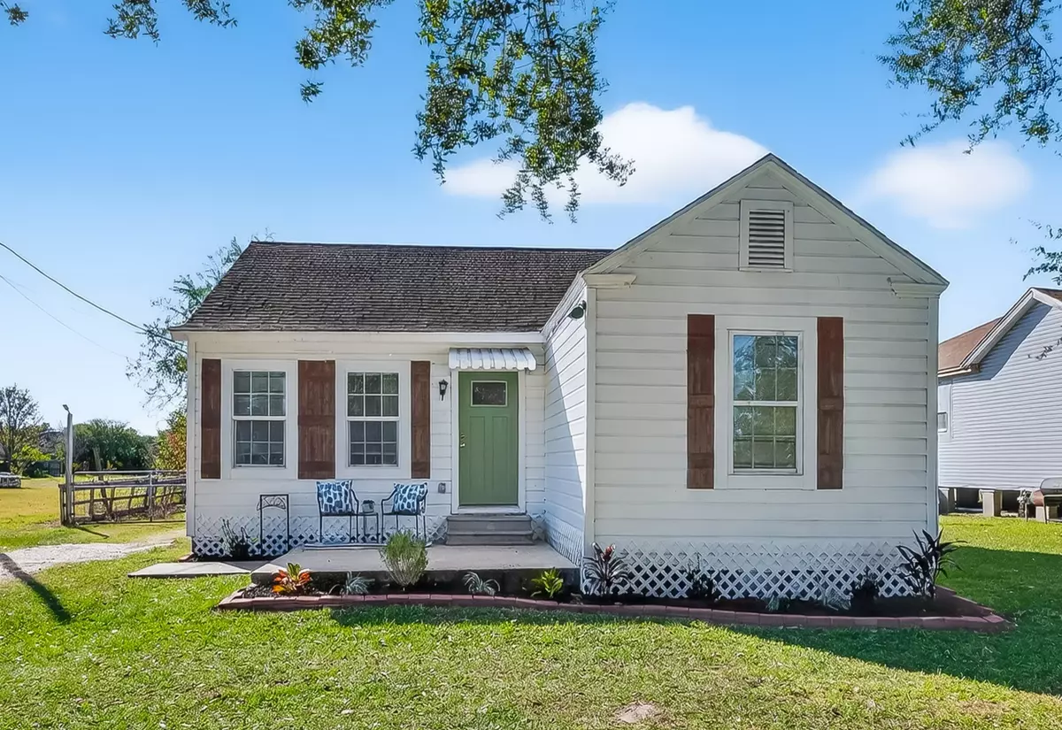 Santa Fe, TX 77510,12235 6th ST