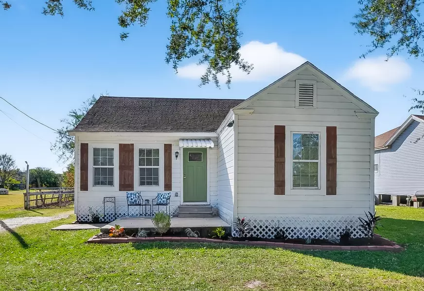 12235 6th ST, Santa Fe, TX 77510