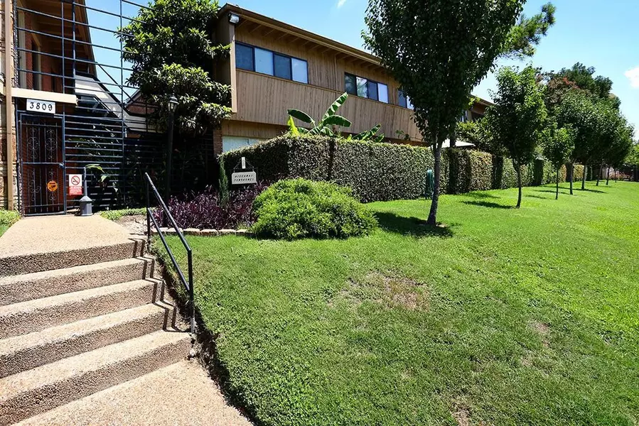 3809 N Braeswood BLVD #29, Houston, TX 77025