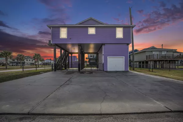 23101 Camino ST, Galveston, TX 77554
