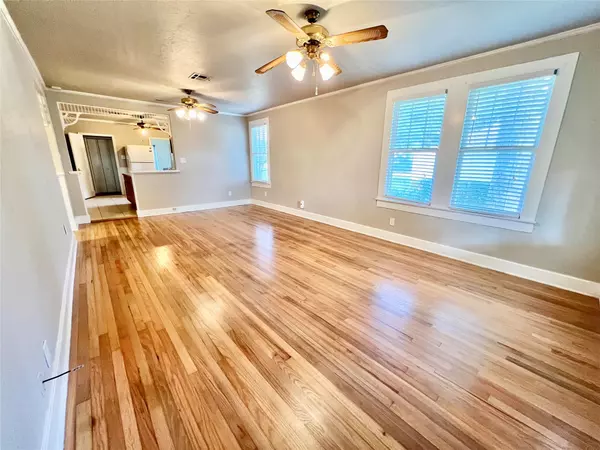 La Marque, TX 77568,310 Newman RD