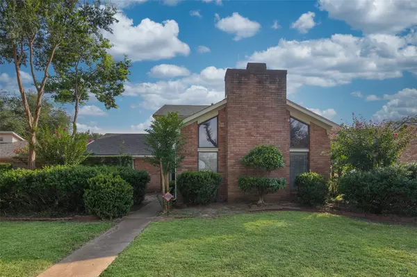 3014 Arrowhead Drive, Sugar Land, TX 77479