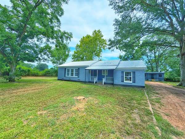 2105 East Houston AVE, Crockett, TX 75835
