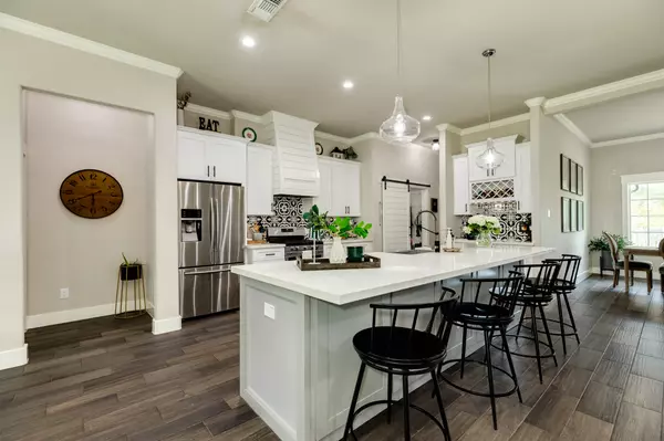 West Columbia, TX 77486,417 N Amherst DR