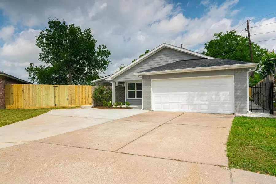 3618 Tamfield DR, Houston, TX 77066