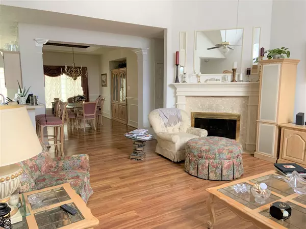 Houston, TX 77040,8418 Westnut LN