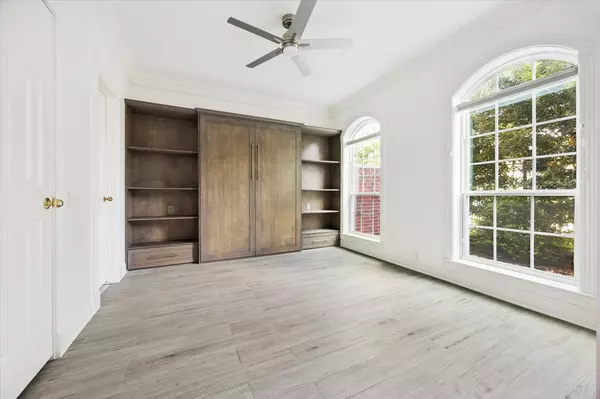 Houston, TX 77006,2506 Van Buren ST