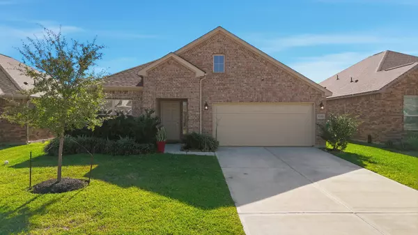 5322 New Iberia LN, Dickinson, TX 77539