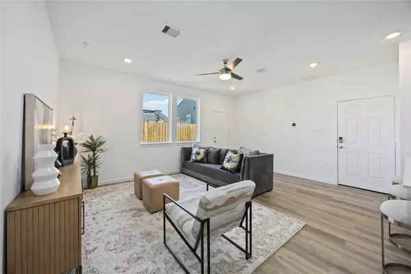 Houston, TX 77091,5918 Manning Oaks ST