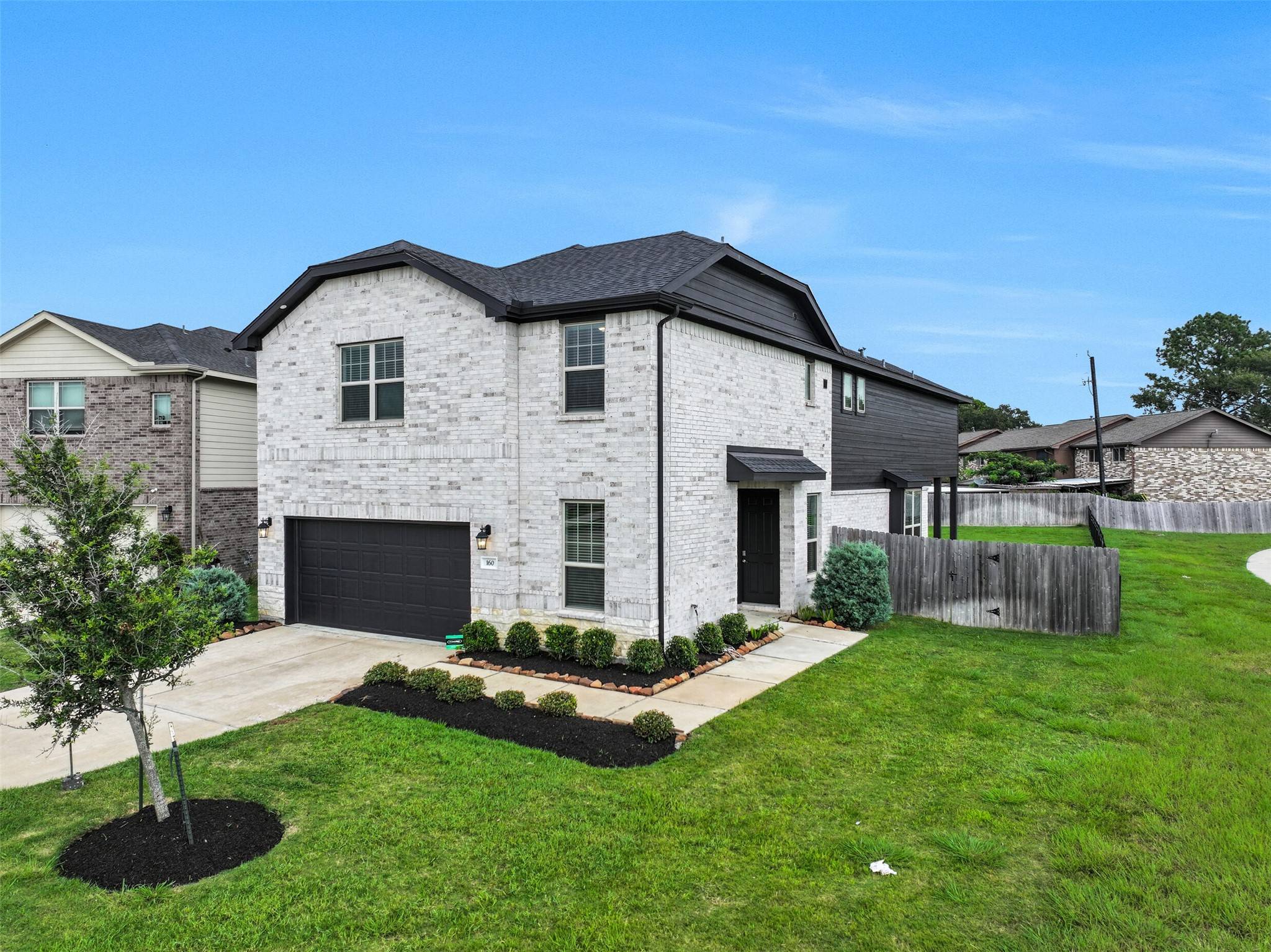 160 Majestic Shores LN, La Porte, TX 77571