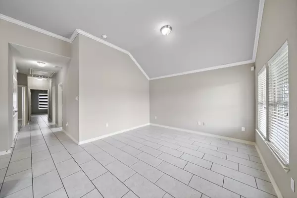 Houston, TX 77051,8102 Livingston ST