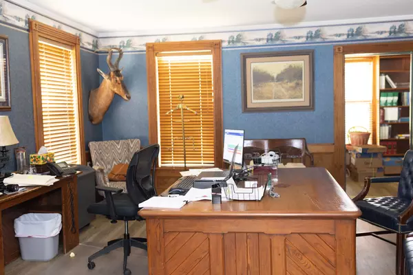 Crockett, TX 75835,306 N 7th ST
