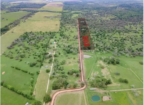 Van Vleck, TX 77482,430 Valley Oaks DR