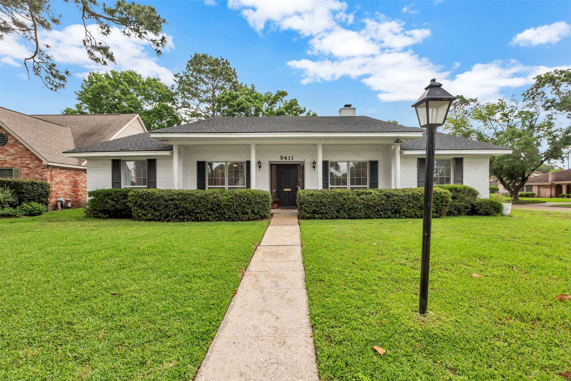 9411 Brown Leaf CIR,  Houston,  TX 77096